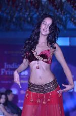 at Atharva College Indian Princess fashion show in Mumbai on 23rd Dec 2011 (150).JPG